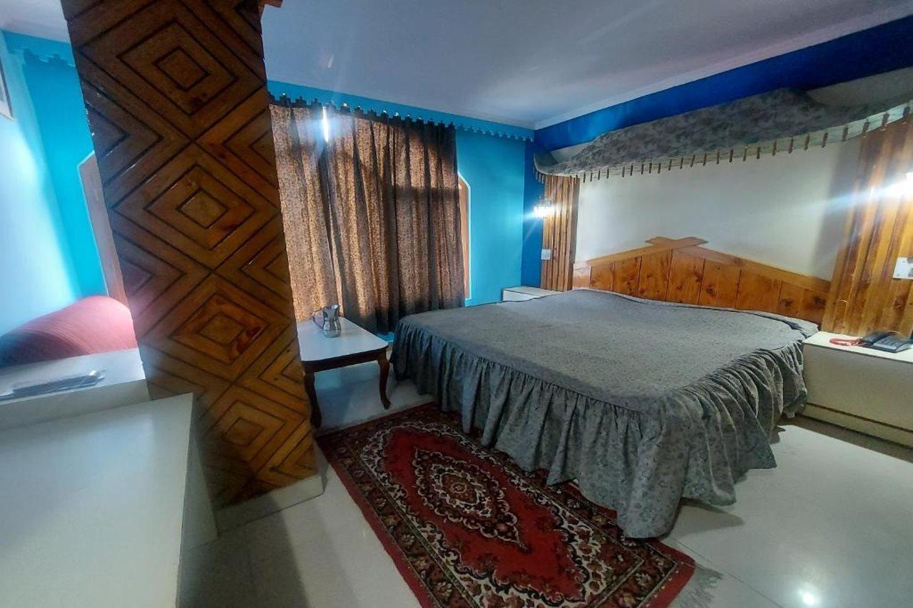Brightland Hotel Шимла Екстериор снимка